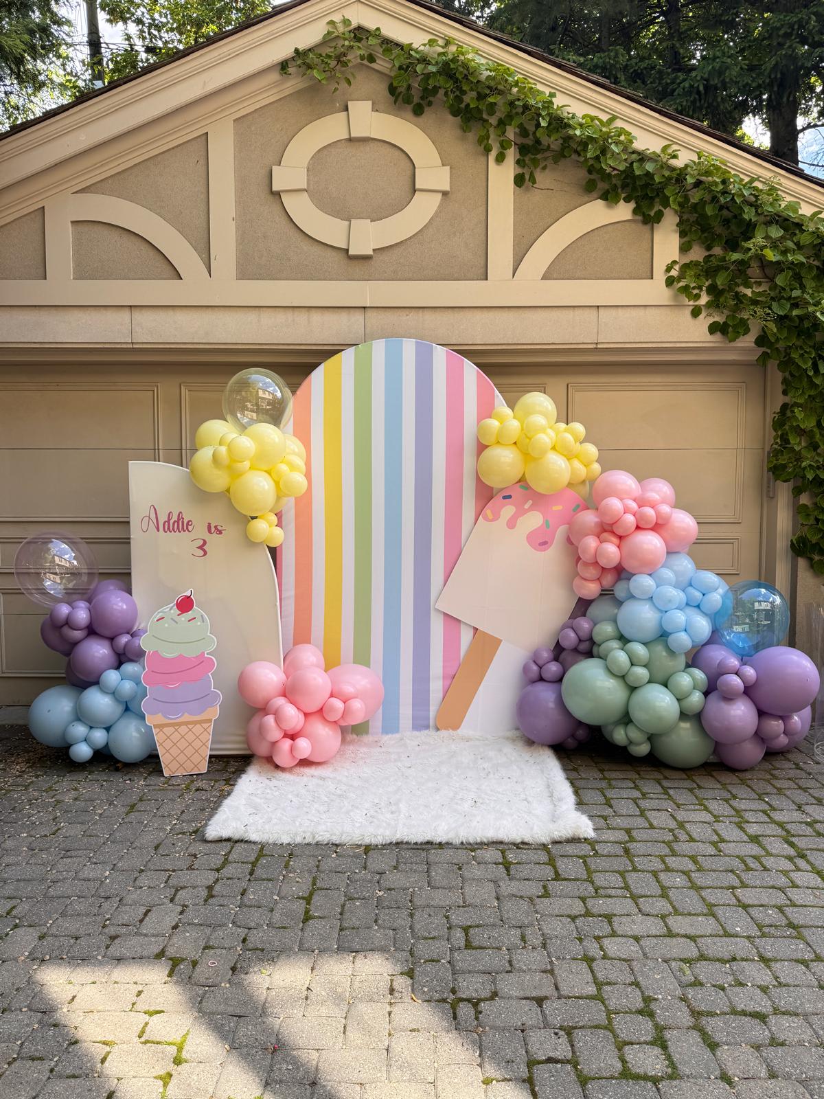 Beautiful balloon arches, garlands, and custom designs that add color and excitement to any event.